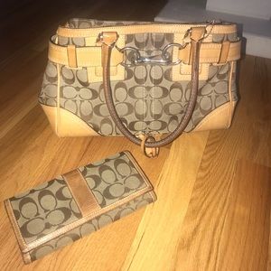 Coach purse and wallet